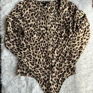Banana Republic • Medium • Leopard Print